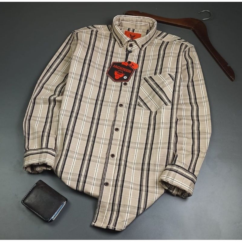 Kemeja flanel slimfit white / kemeja white / flanel putih / kameja coklat / kameja flanel coklat / k