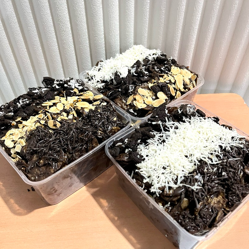 

keripik pisang coklat lumer mix topping
