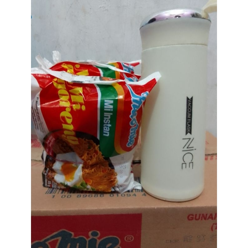 

Indomie goreng 5 pcs + bottle minum
