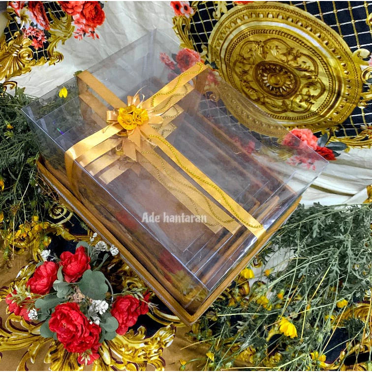 

Seserahan Istimewa untuk Momen Spesial/Hampers Pernikahan Eksklusif/Seserahan Minimalis Elegan, Cocok untuk Pernikahan Modern/ Hanya untuk Anda Isi 4 + Tutup Mika Hias Mewah Langsung Pakai Praktis Mudah Termurah