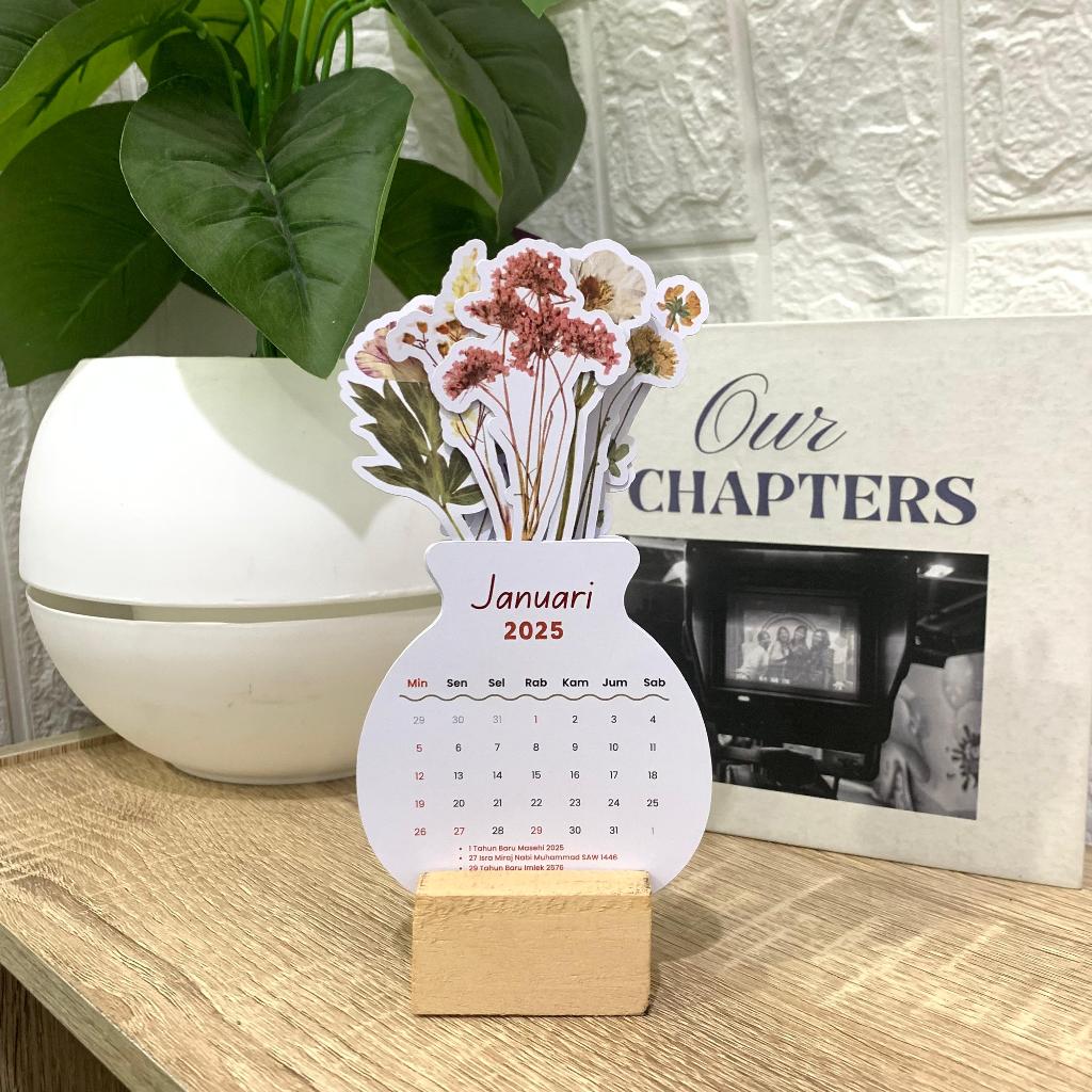 

[CUSTOM LOGO] Kalender 2025 Aesthetic Custom Logo Usaha Custom Nama FREE STAND KAYU