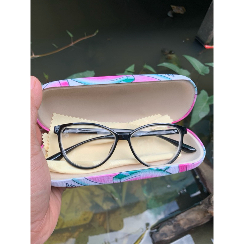 kacamata minus model cat eye