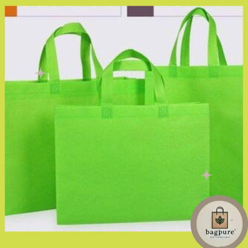 

Spundbond Kotak Kue 25×25×25 Lipat Samping Polos Tas Goodie Bag Cake Bakery Toko Roti