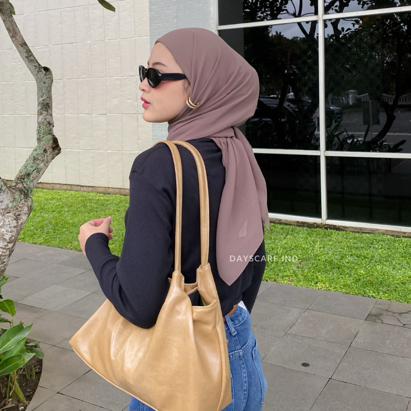 dayscarf - Segiempat inner instant ceruty babydoll 120cm x 120cm 2 layer Shena Square - Khanza Hijab