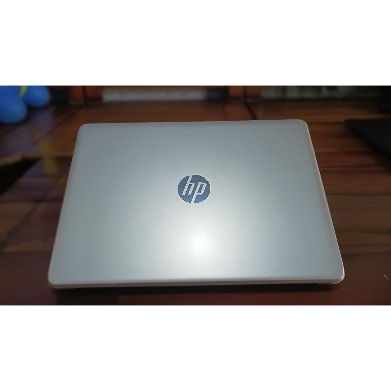 LAPTOP HP 14 CORE I3 VGA RADEON