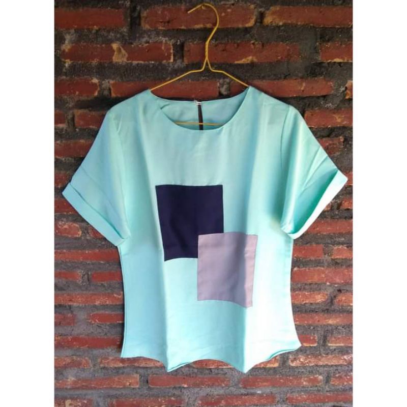 blus pendek cew preloved/baju preloved/blus preloved