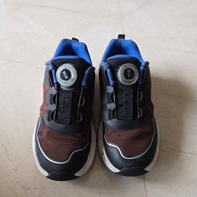 《PRELOVED》FILA KIDS sneakers shoes black