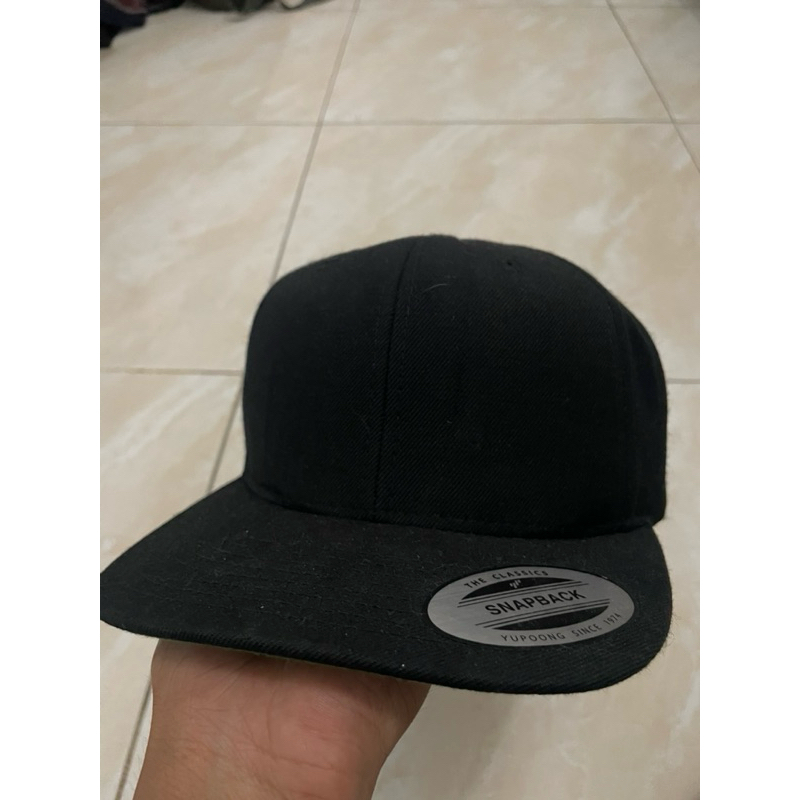 Topi Classic Yupoong Blank Mulus
