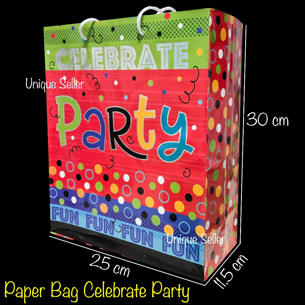 

Paper Bag Goodie Hand Bag Tas Kertas Kado Souvenir Hadiah Acara Ulang Tahun Ultah Happy Birthday Party Merah 25x11.5x30 cm / Tas Hadiah Kado Souvenir Acara Ulang Tahun Ultah Happy Birthday Celebrate Hitam / Tas Kertas Tali Paper Bag Tali