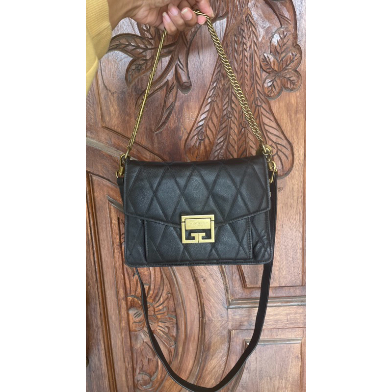 Preloved Givenchy Paris VG3 Shoulder Bag