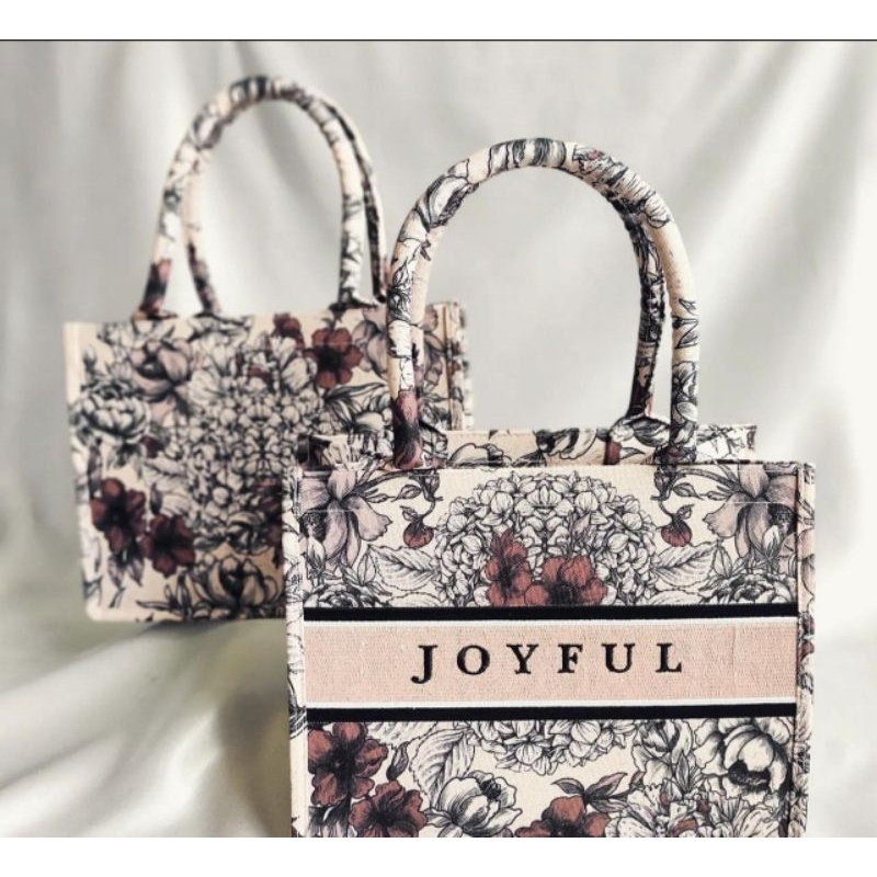 tas kanvas custom souvenir hampers