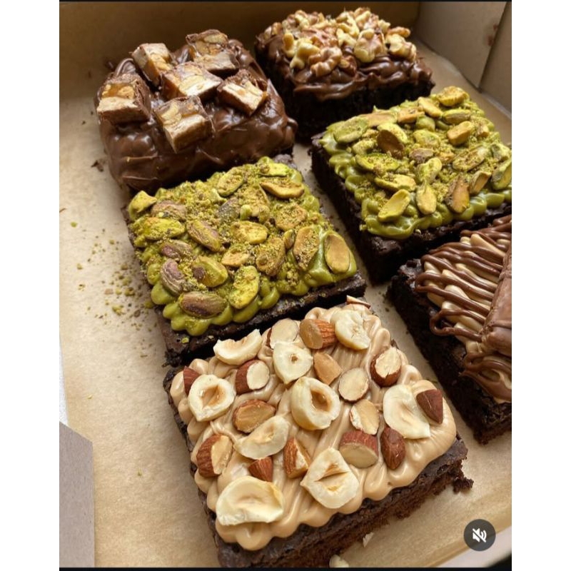 

[GLUTEN FREE][BISA CUSTOM]1 loyang Brownies Fudgy Dark Chocolate NUTS/ Brownies panggang/Brownies melted/coklat/Hampers Kue Ulang Tahun/Brownies panggang/kue/Brownis/Hampers lebaran Idul fitri/Kue lebaran/Jajan Lebaran BY FAVOTE BAKERY