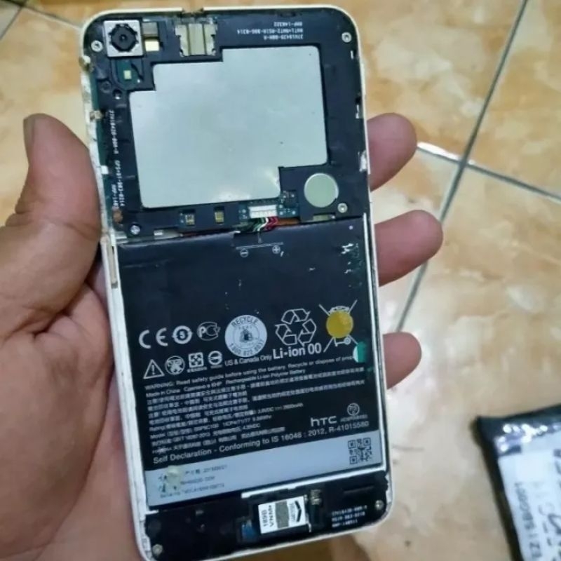 mesin hp HTC OP9C210 D816X minus lcd mesin jamin normal