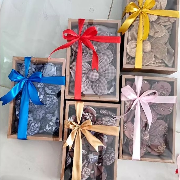 

Hijab Box Hadiah Hari Ibu Special Gift Mother's Day