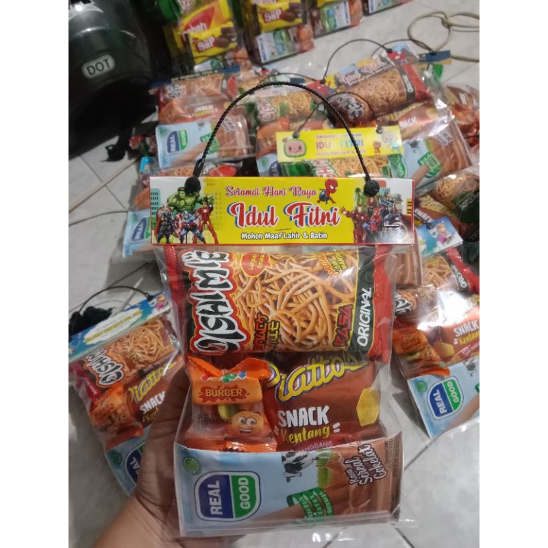 

PAKET JAJAN BINGKISAN ULANG TAHUN