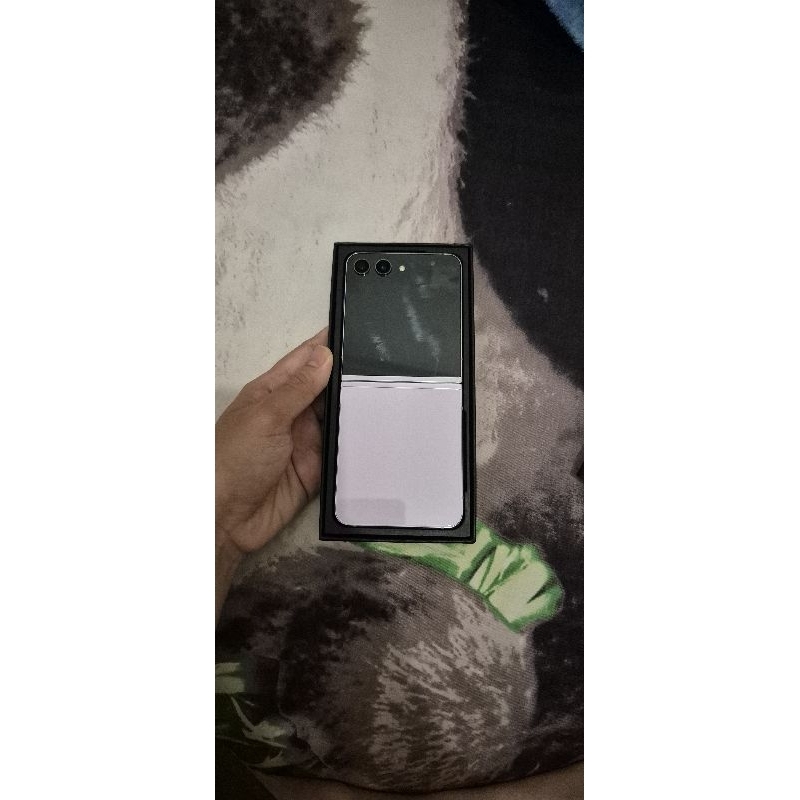 Samsung galaxy Z flip 5