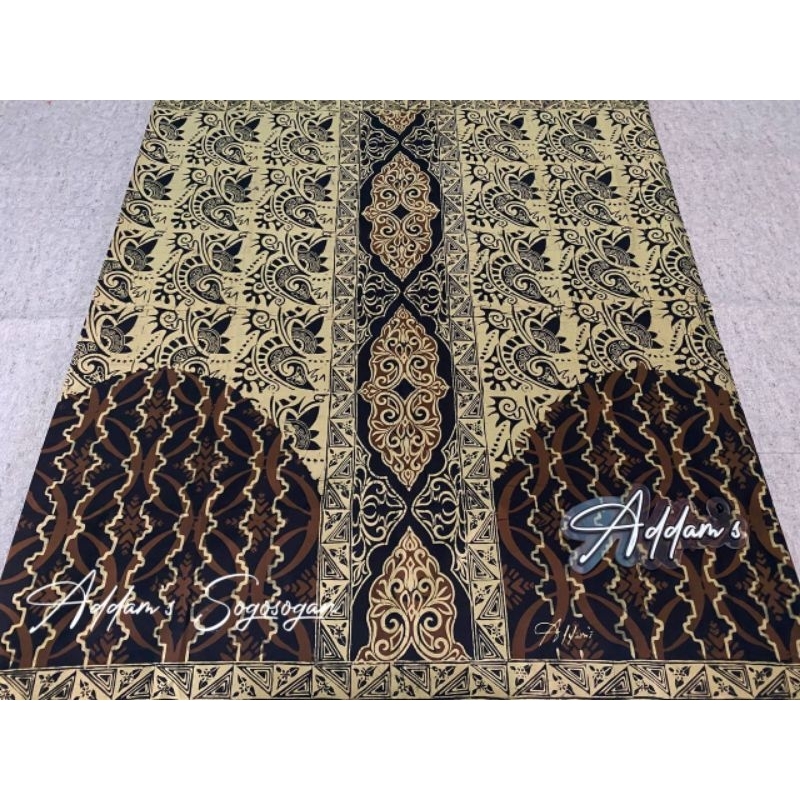 Sarung Seragam Addams