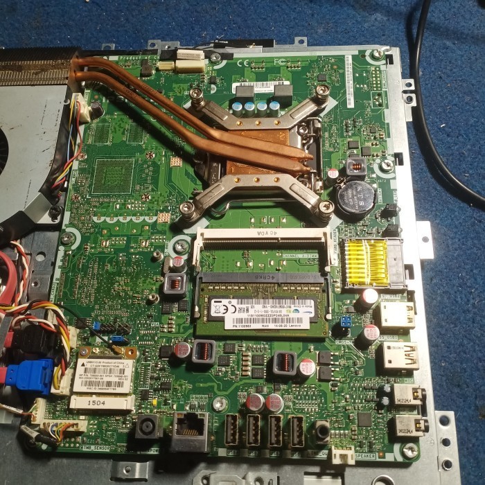 motherboard pc aio all in one HP 20-2211D mesin di jamin normal garansi