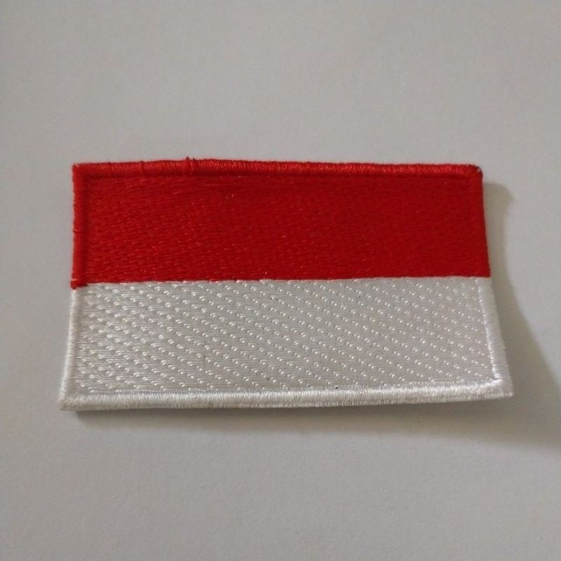

Bendera Merah Putih Bordir 4x7 Cm