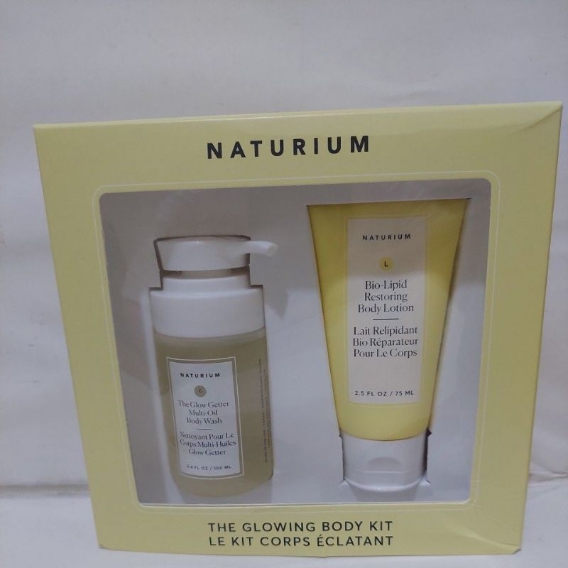 Naturium The Glowing Body Kit Set include lotion and wash in a box