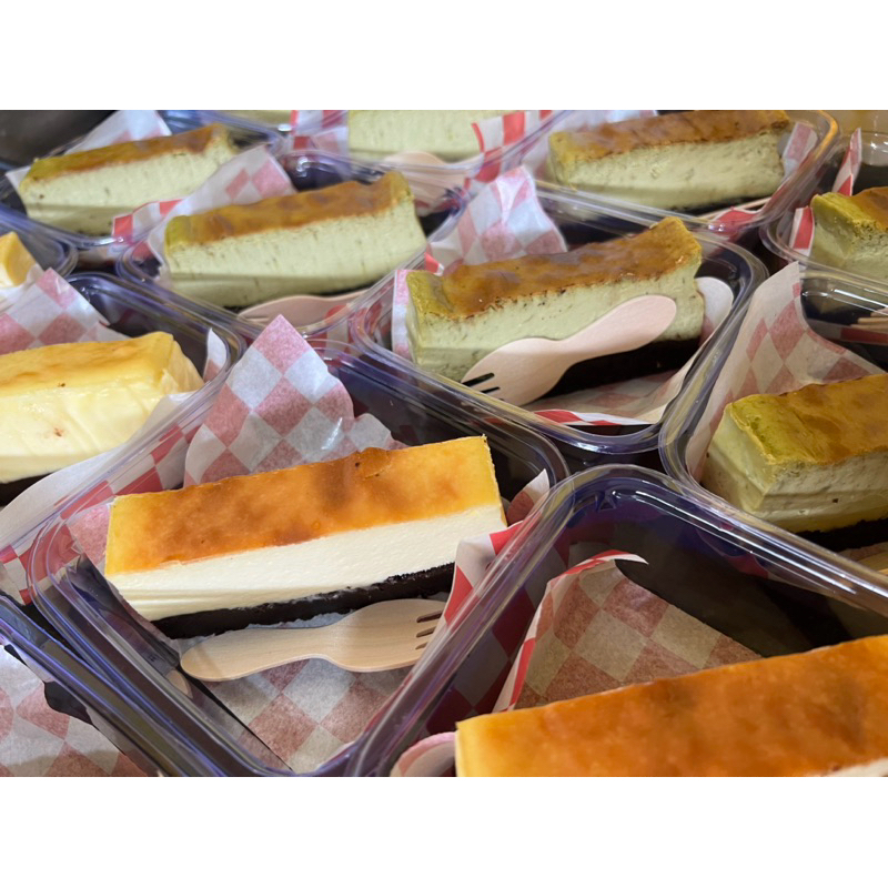 

Cheesecake brownies slice