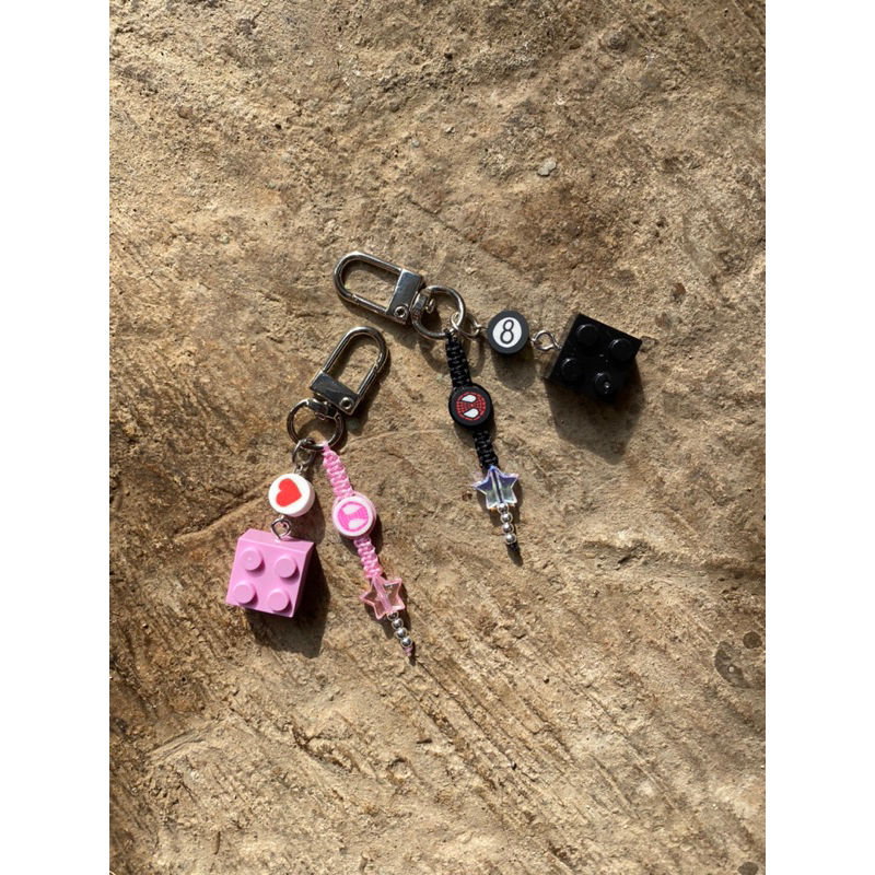 KEYCHAIN LEGO COUPLE GANTUNGAN KUNCI LEGO COUPLE/KEY CHAIN/SOUVENIR/GANTUNGAN KUNCI LUCU/GANTUNGAN K