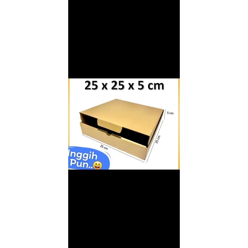 

KOTAK HAMPERS 25 X 25 X 5CM KOTAK KEMASAN