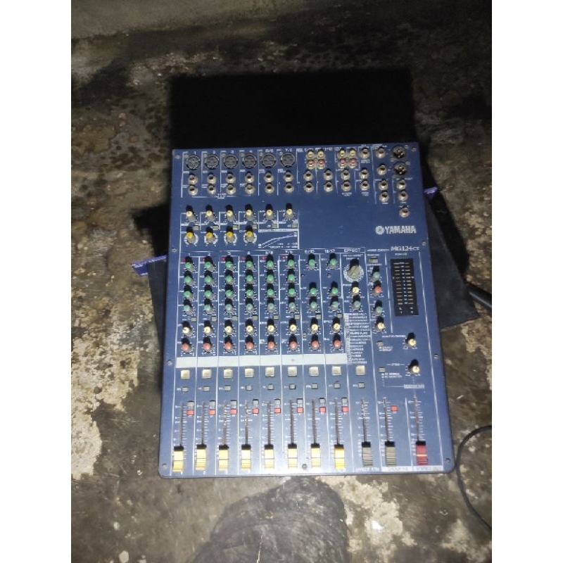 mixer audio yamaha mg124cx