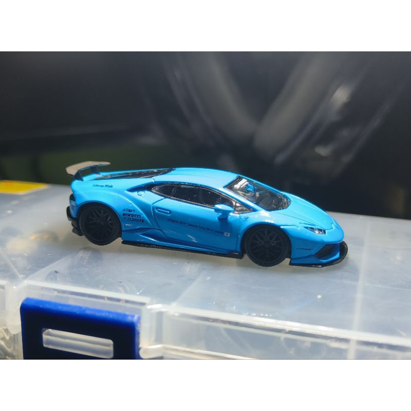 mini GT 189  huracan lbwk ver1 light blue