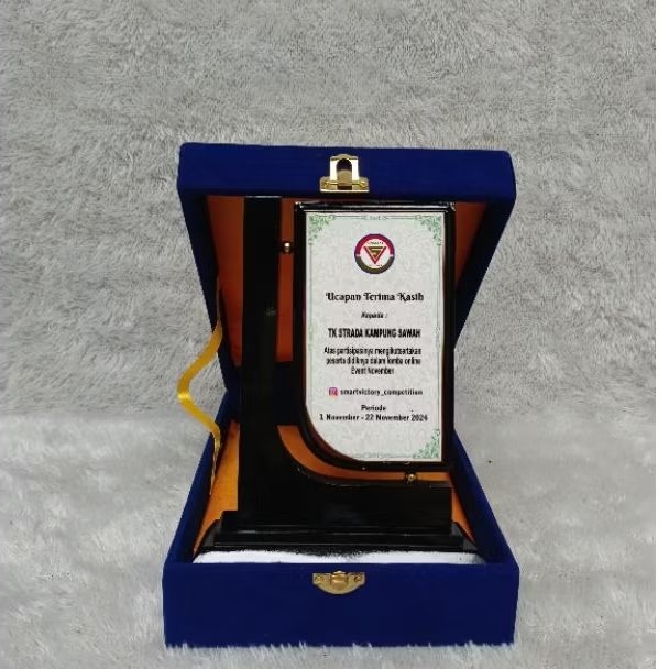 PLAKAT KAYU,VANDEL KAYU,PLAKAT WISUDA, PLAKAT MURAH BOX, PLAKAT AKRILIK, PLAKAT MARMER,PLAKAT CUSTOM
