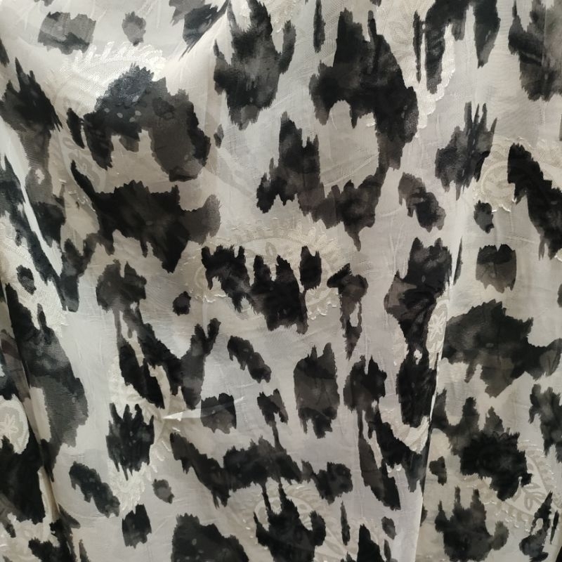 Kain Batik Leopard Fleece - kain ceruty citru motif - bahan ceruty rubiah - kain antik - kain dress 