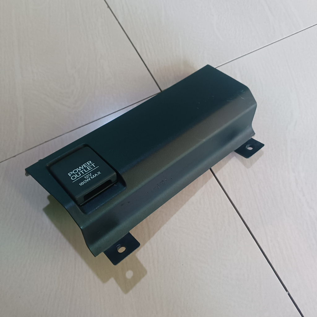 Panel Power Outlet Honda HRV 2015-2018