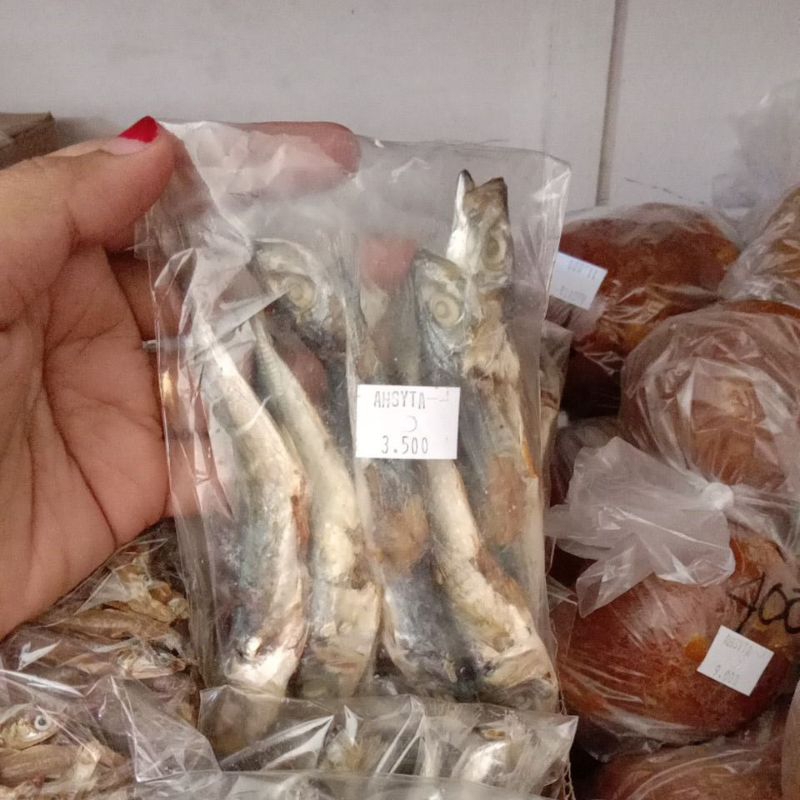 

GERIH / IKAN ASIN KEMASAN 100G