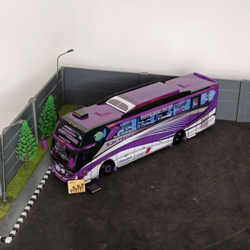 miniatur papercraft bus skala 50 sjm trans ratu maher