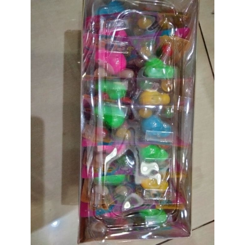 

Mainan anak - anak isi permen