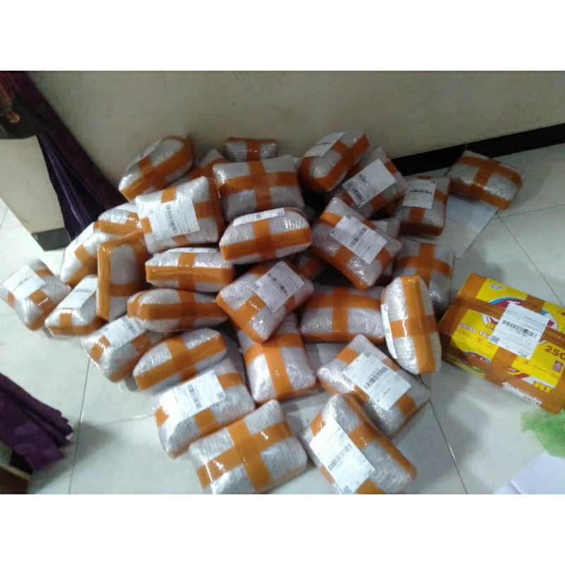 

Maknyuss1 Kacang Kulit Sangrai Bendo 1 Kilogram