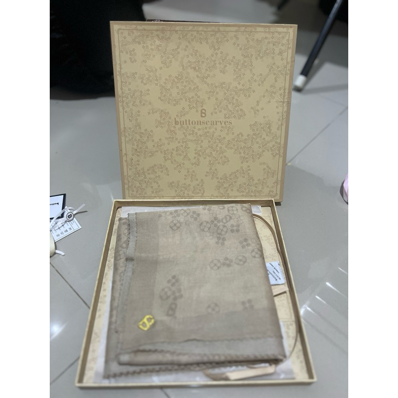PRELOVED Monogram Scramble - Oat ButtonscarvesR