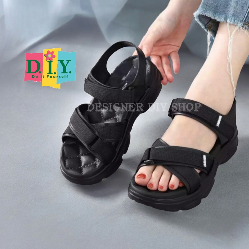 Stok terbatas Sepatu Sandal Wanita Gunung Tali Wedges Korean Style