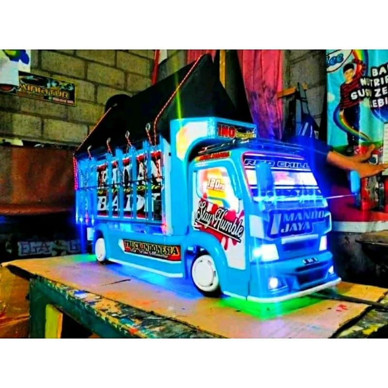 miniatur truk oleng full lampu kelap kelip truk oleng, miniatur truk oleng, miniatur, miniatur truk,