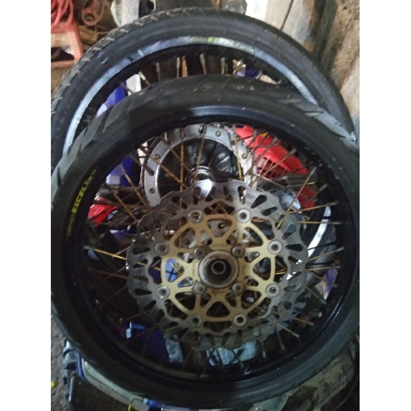 pelek set bekas ninja Rr