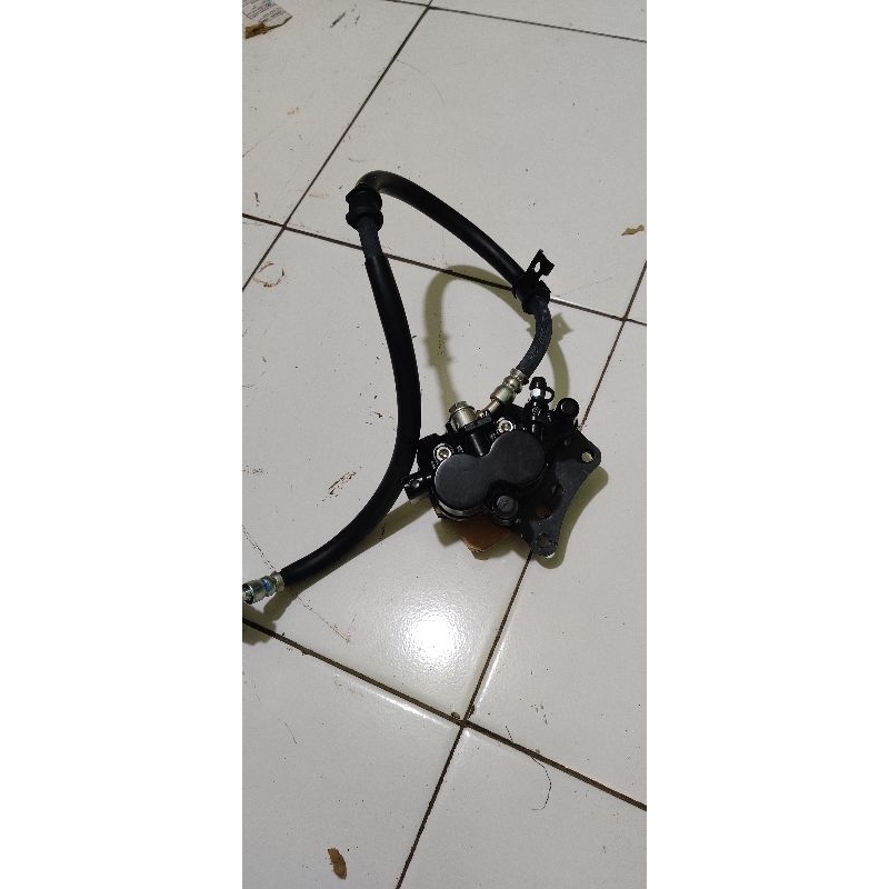 kaliper master selang rem depan pala babi pengereman drat 14 suzuki satria fu injeksi injection GSX 