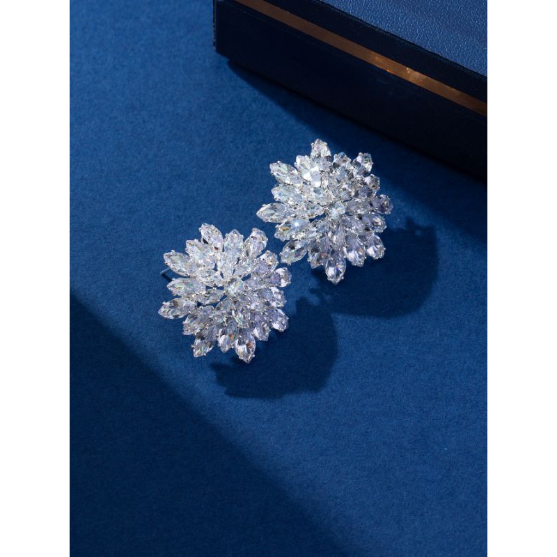 Anting stud/giwang pengantin mata cantik