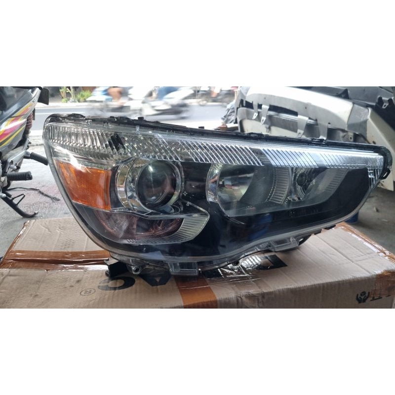 headlamp mitsubishi outlander px 2014 original