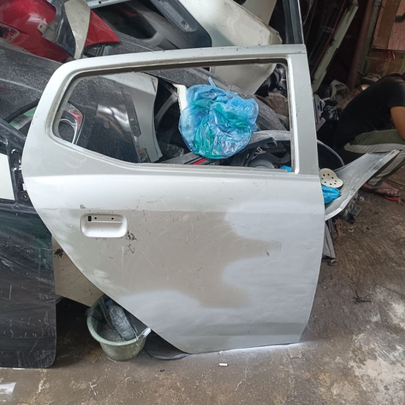 pintu agya ayla 2015 sd 2021 sama posisi kanan pintu