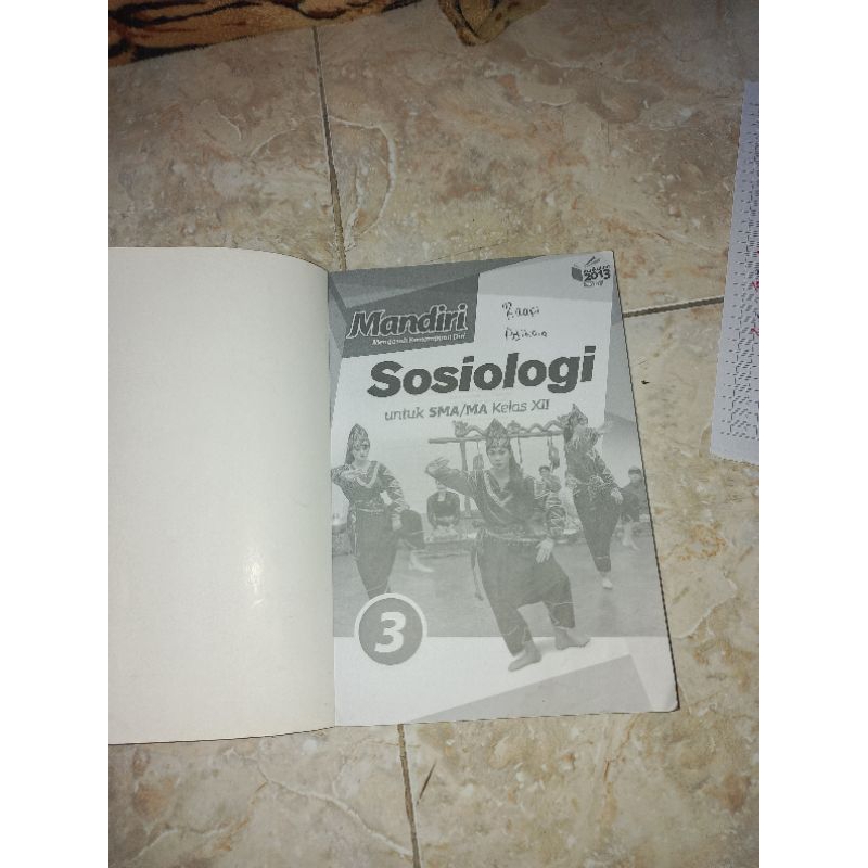 

Buku Sosiologi kelas 12 (Penerbit Erlangga)