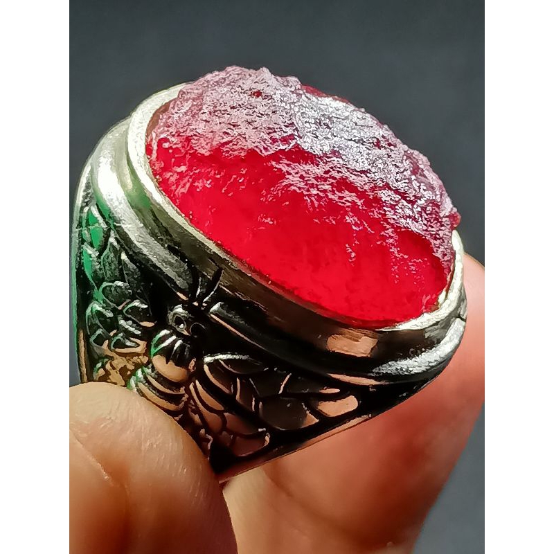 Cincin Batu Meteor Merah
