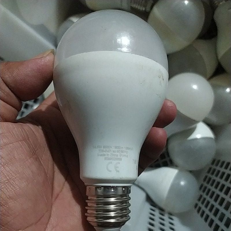 Led off philips 14½w
