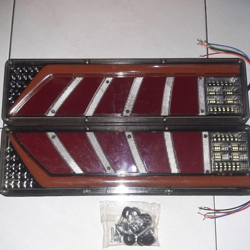 Lampu led rem truk 24v running sein