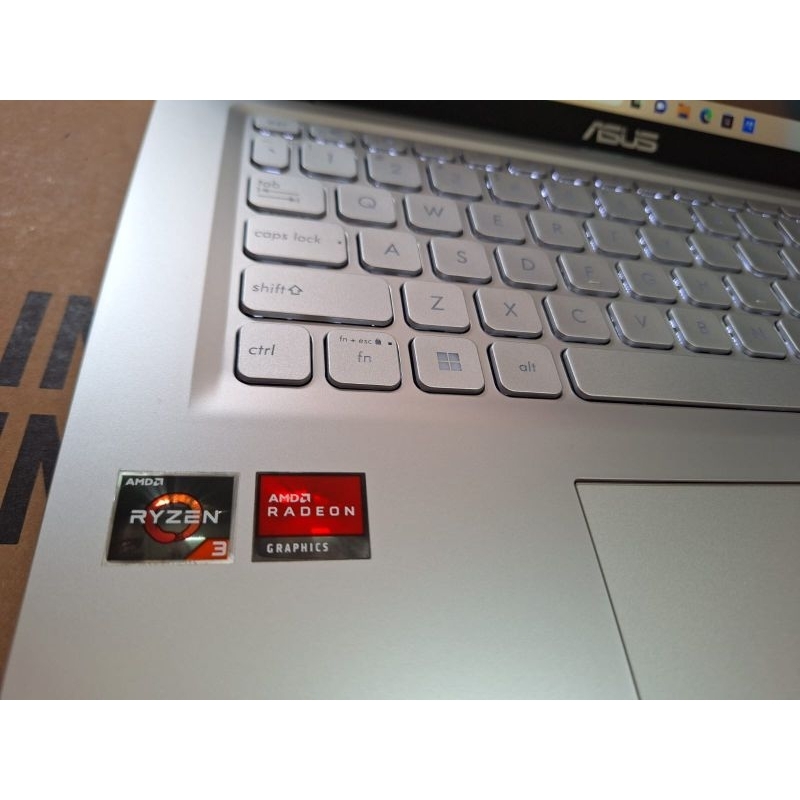 LAPTOP ASUS VIVOBOOK M415DAO AMD RYZEN 3 3250 / RAM 8 GB / SSD 512 GB / KEYBOARD BACKLIGHT