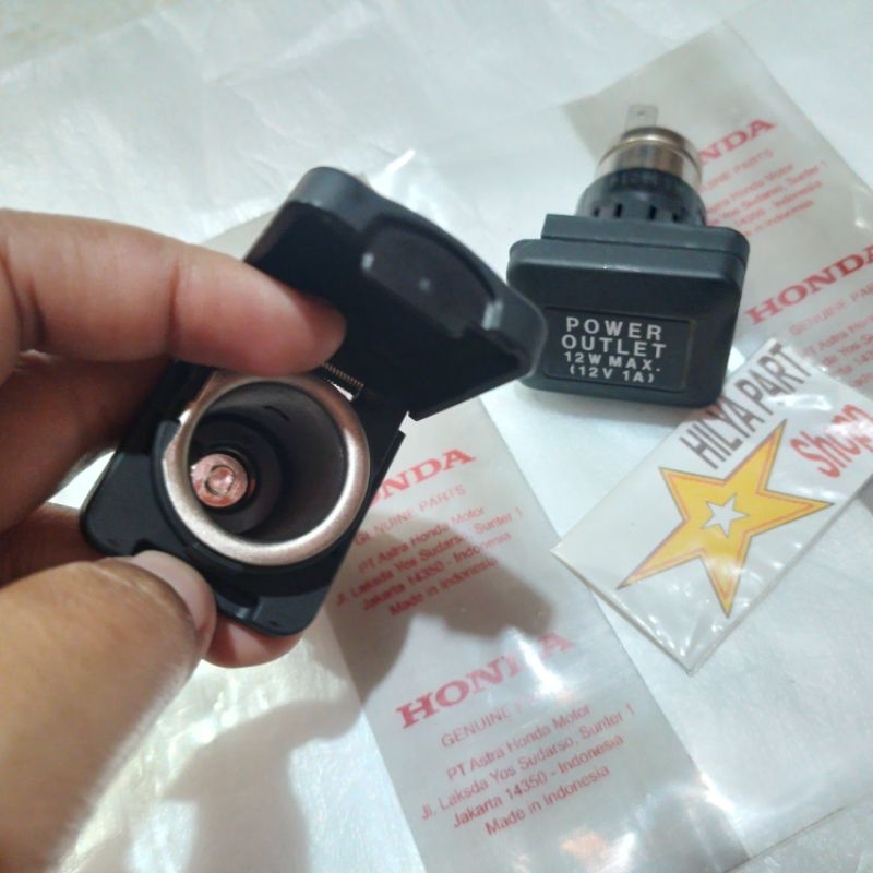 power outlet adaptor carger casan honda pcx original